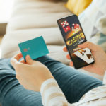 Mit Kreditkarte online Casino spielen?! (© AdriaVidal / stock.adobe.com)